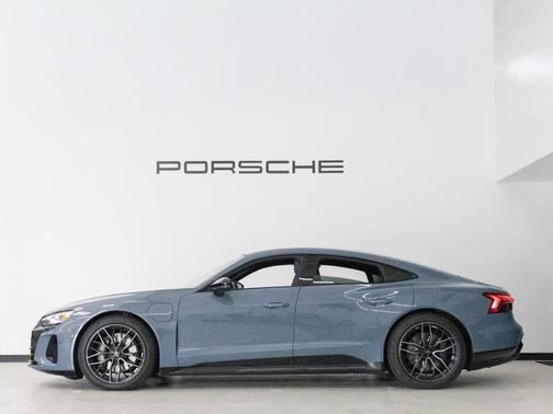 2022 Audi e-tron GT Prestige