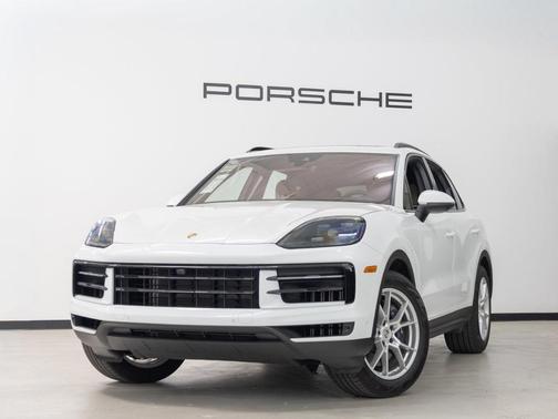 2025 Porsche Cayenne Base