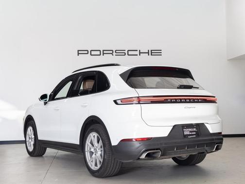 2025 Porsche Cayenne Base