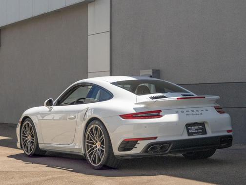 2018 Porsche 911 Turbo S