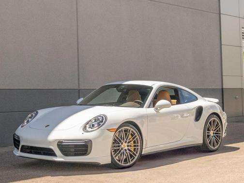 2018 Porsche 911 Turbo S