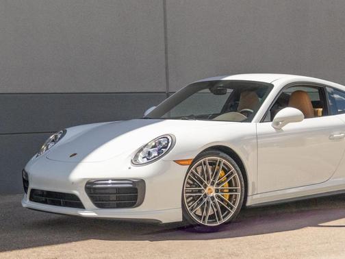 2018 Porsche 911 Turbo S