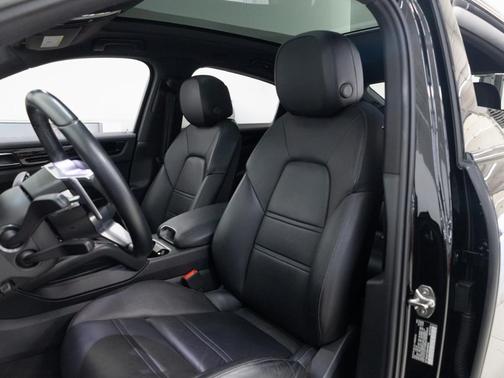 2022 Porsche Cayenne AWD