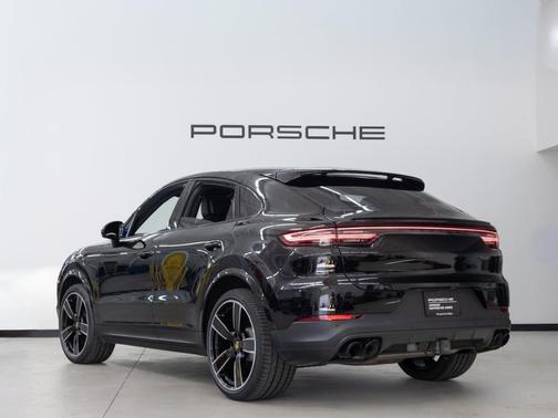 2022 Porsche Cayenne AWD