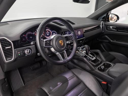 2022 Porsche Cayenne AWD