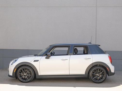 2024 MINI Hardtop Cooper