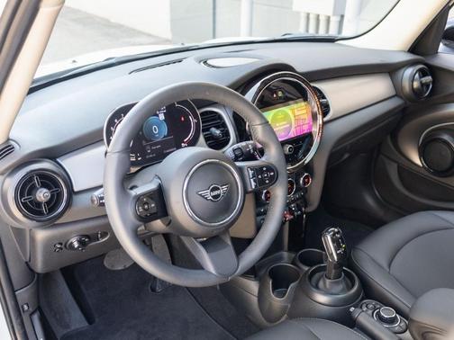 2024 MINI Hardtop Cooper