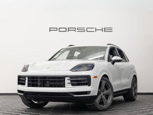 2024 Porsche Cayenne Base