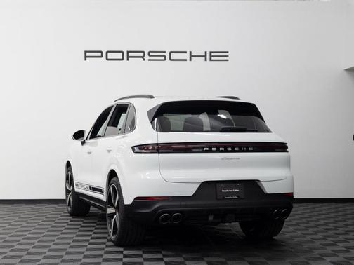 2026 Porsche Cayenne Base