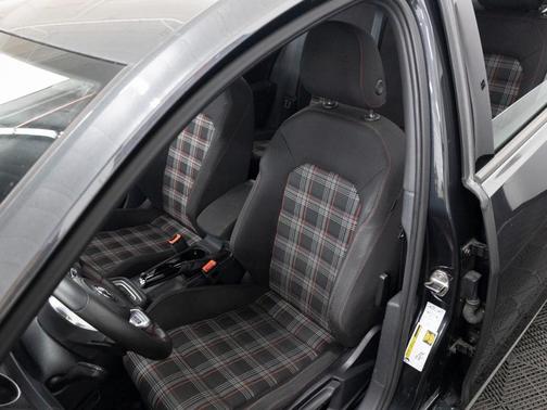 2016 Volkswagen Golf GTI S