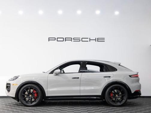Chalk 2026 Porsche Cayenne GTS