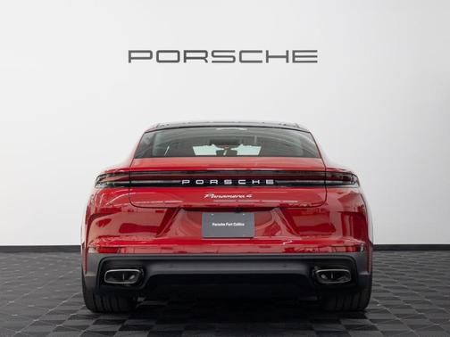 2026 Porsche Panamera 4