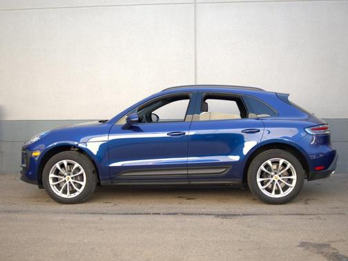 2024 Porsche Macan Base