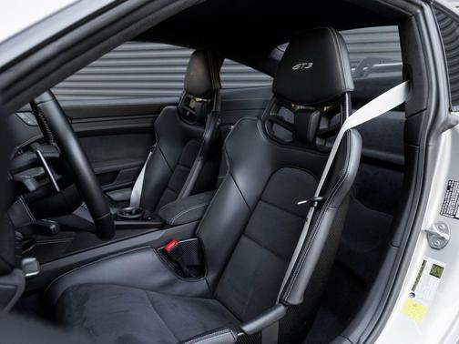 GT Silver Metallic 2024 Porsche 911 GT3