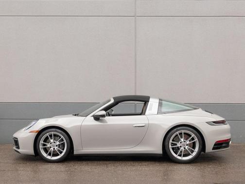 2024 Porsche 911 Targa 4