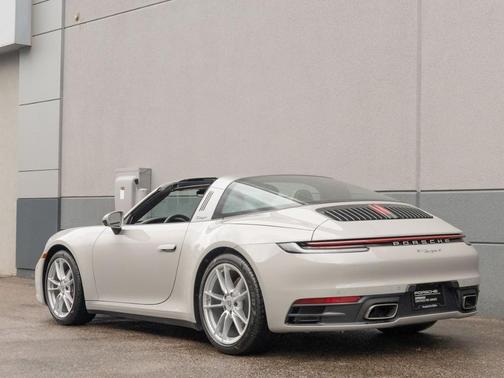 2024 Porsche 911 Targa 4