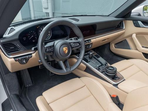 2024 Porsche 911 Targa 4