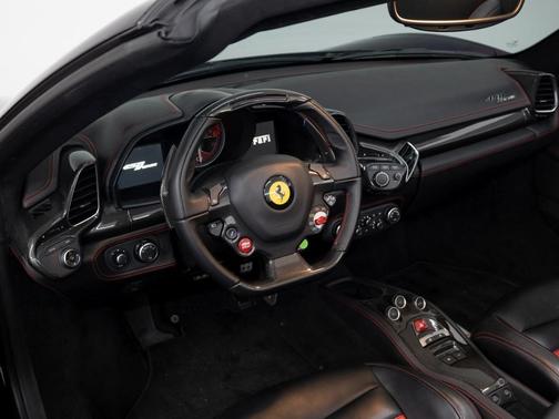 2015 Ferrari 458 Spider Base