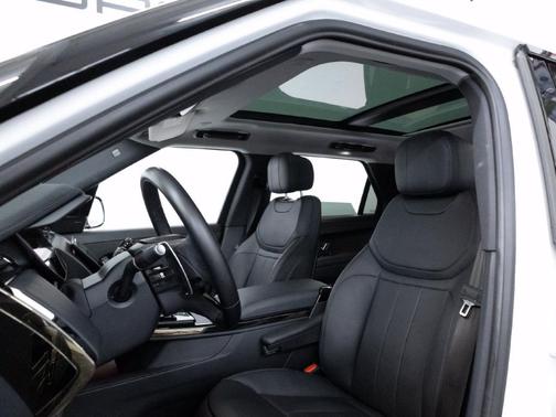 Fuji White 2023 Land Rover Range Rover Sport P400 SE Dynamic