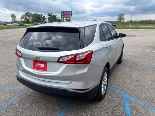 Silver Ice Metallic 2020 Chevrolet Equinox LS