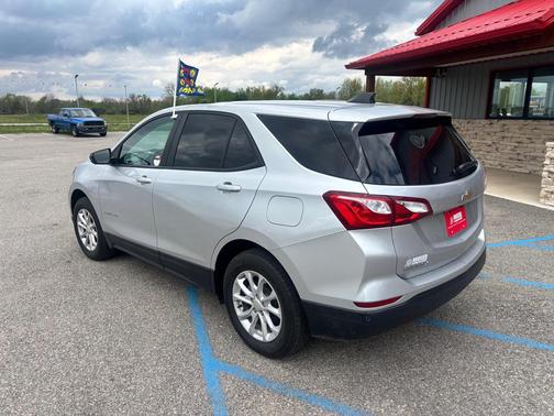 Silver Ice Metallic 2020 Chevrolet Equinox LS