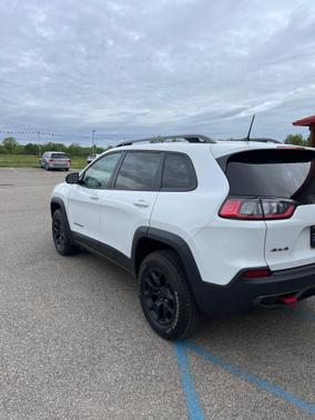 Bright White Clearcoat 2020 Jeep Cherokee Trailhawk
