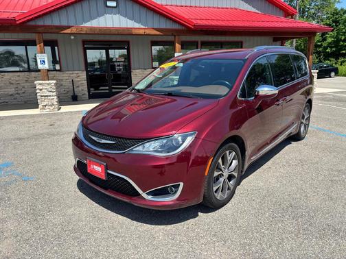 Velvet Red Pearlcoat 2017 Chrysler Pacifica Limited
