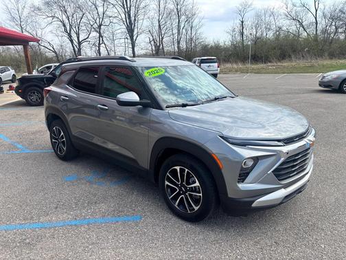 Sterling Gray Metallic 2025 Chevrolet Trailblazer LT