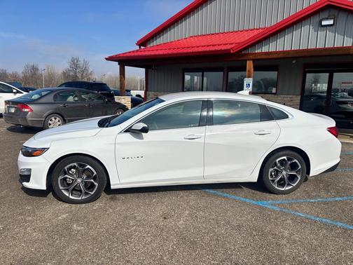 2024 Chevrolet Malibu FWD 1LT