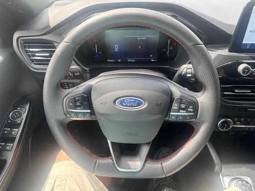 Agate Black Metallic 2025 Ford Escape ST-Line