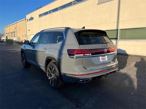 2025 Volkswagen Atlas 2.0T SEL Premium R-Line 4MOTION