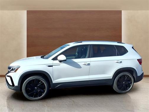 2024 Volkswagen Taos 1.5T SEL