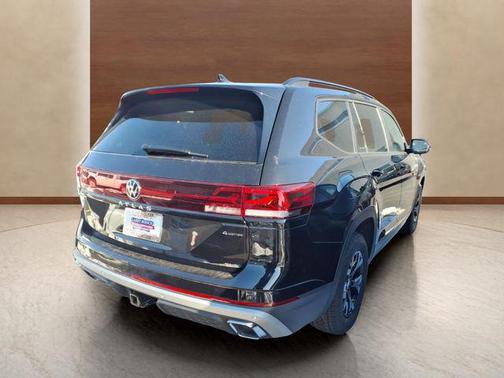 Deep Black Pearl 2026 Volkswagen Atlas Peak Edition