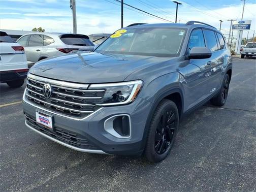 2025 Volkswagen Atlas 2.0T SE w/Technology 4MOTION