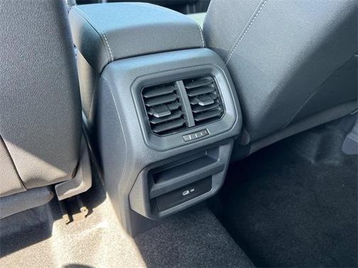 2025 Volkswagen Taos 1.5T SE Black