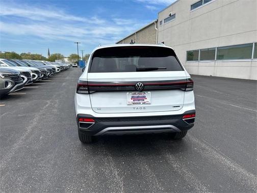 2025 Volkswagen Taos 1.5T SE