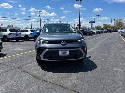 2025 Volkswagen Taos 1.5T SE