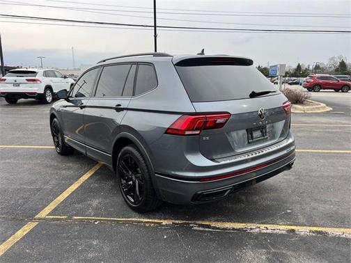 2023 Volkswagen Tiguan 2.0T SE R-Line Black