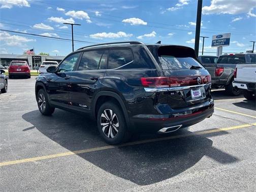 2025 Volkswagen Atlas 2.0T SE
