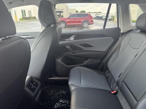 2025 Volkswagen Tiguan 2.0T SE 4MOTION