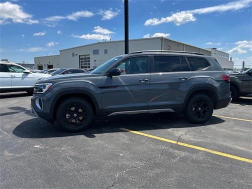 2025 Volkswagen Atlas 2.0T Peak Edition
