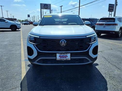 2025 Volkswagen Atlas Cross Sport 2.0T SEL