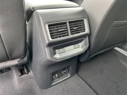 2025 Volkswagen Atlas Cross Sport 2.0T SEL