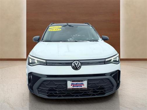 2025 Volkswagen Taos 1.5T SE Black