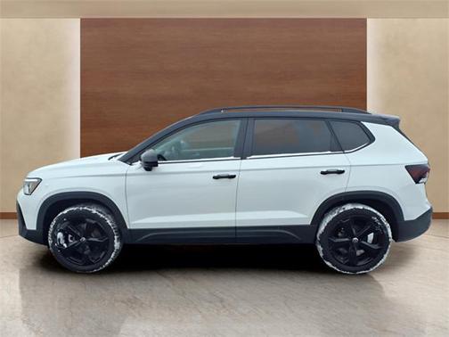 2025 Volkswagen Taos 1.5T SE Black