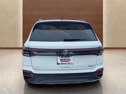 2025 Volkswagen Taos 1.5T SE Black