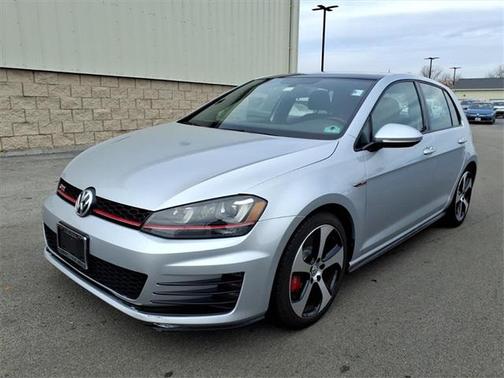2017 Volkswagen Golf GTI 2.0T SE 4-Door