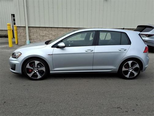 2017 Volkswagen Golf GTI 2.0T SE 4-Door