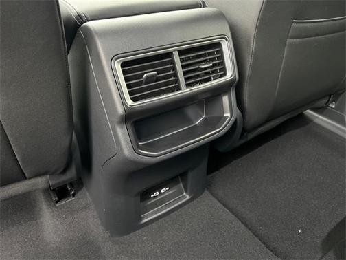 2025 Volkswagen Atlas Cross Sport 2.0T SE