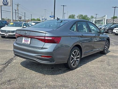 2025 Volkswagen Jetta 1.5T SE